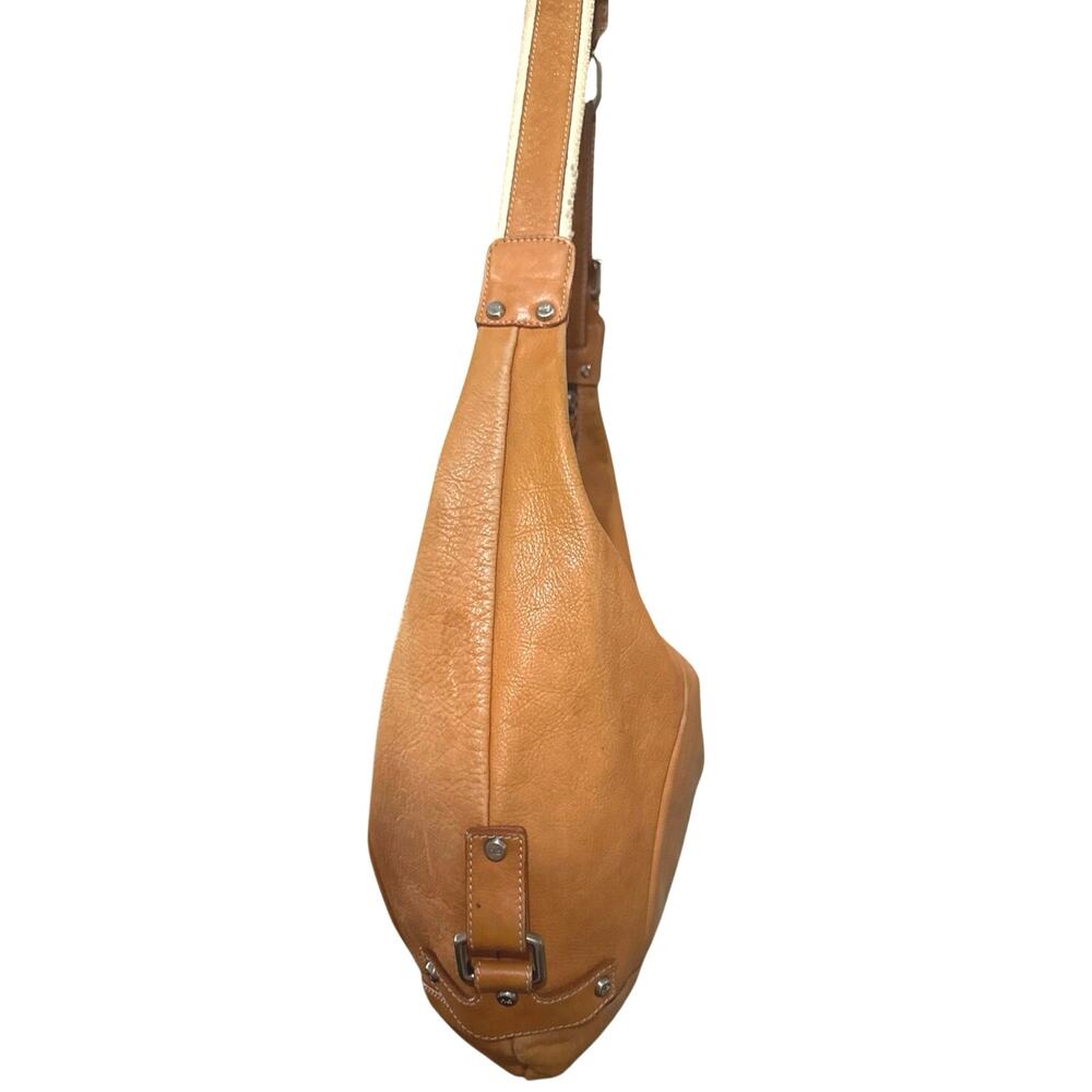 Elegant Tan Leather Hobo Bag - Picture 5 of 13